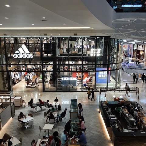 adidas Brand Center London, White City