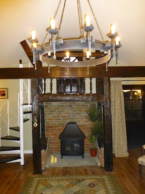 Ember Eve Barn Winters Tale Farmhouse Old Blackmore Hill Steeple Claydon,Buckingham MK18 2HA