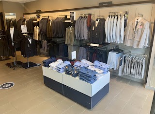 Moss Bros Horsham