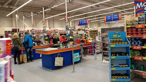 B&M Store