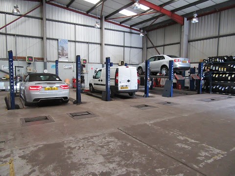 KNUTSFORD MOT CENTRE GARAGE- MOT’s