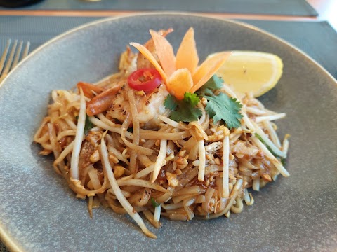 Thann Thai ( Weybridge Thai Restaurant and Takeaway Service)