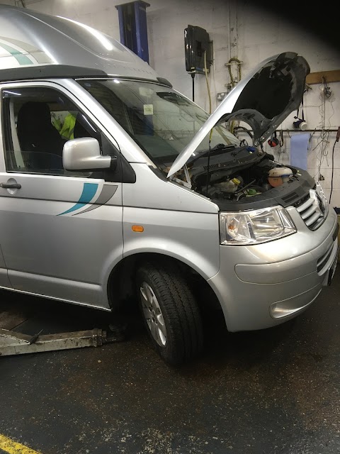 Neil Cliffe vehicle repairs