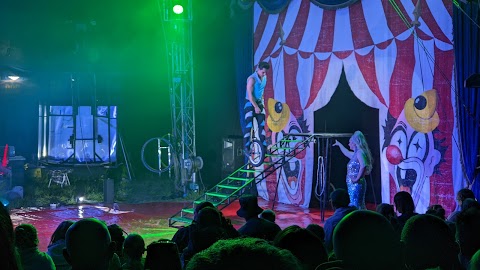 Russell's International Circus