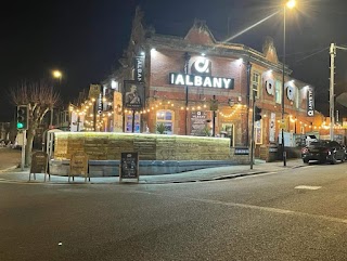 The New Albany Pub