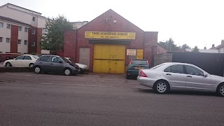 The Three Horseshoes Garage