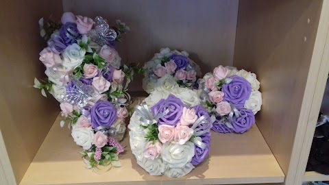 Andreas floral fancies (artificial floristry and bespoke gifts)