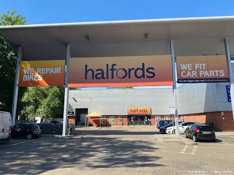 Halfords - Hendon