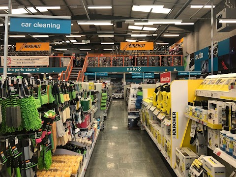 Halfords - Bracknell