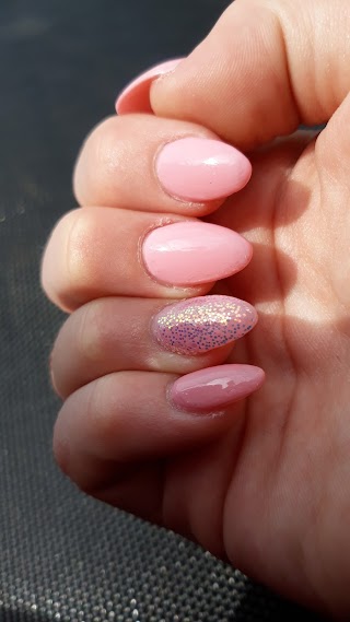 Zenn Nails