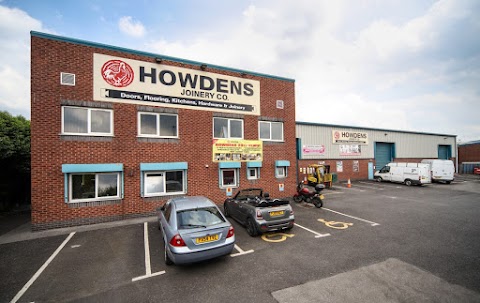 Howdens - Woodley