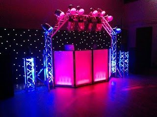 Aberdeenshire Mobile Disco , Karaoke & DJ Hire Service