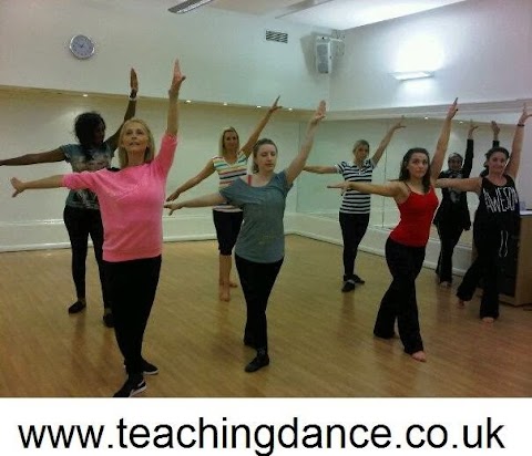 Dance Train professional teacher training for dance teachers