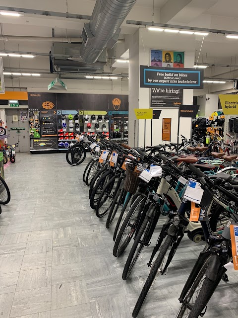 Halfords - Chiswick