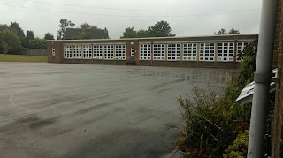 Hallmoor School