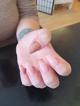 The Nail Lounge