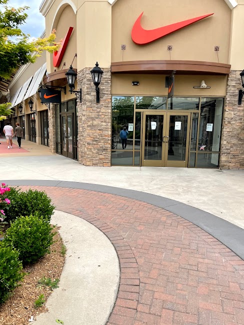 Charlotte Premium Outlets | Charlottes Got A Lot