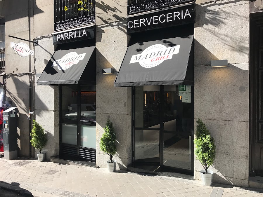 Foto de Madrid Grill - Parrilla - Cerveceria