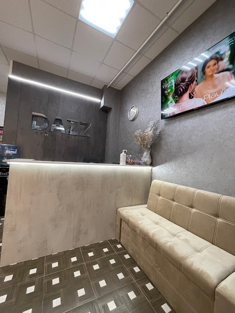 Салон краси DAZZ beauty space