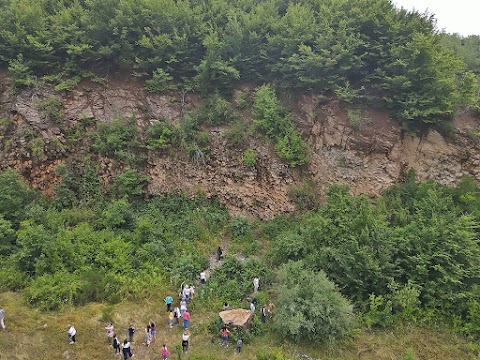 Базальтові стовпи у с. Жборівці