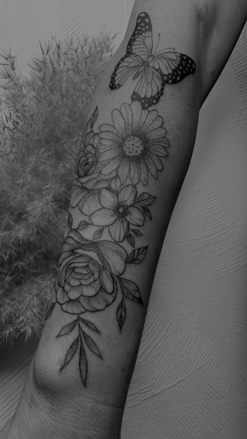 Mariia Savchuk tattoo