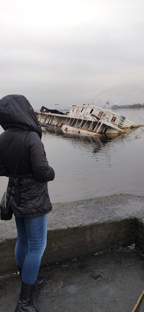 Корабель, що затонув, "Капітан Остапенко"