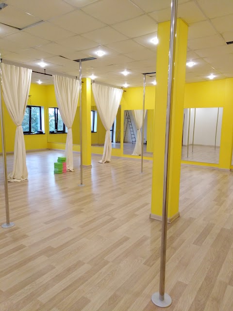 Pole dance studio KREM