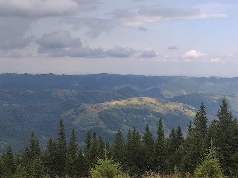 БАТЬКІВСЬКА ХАТА