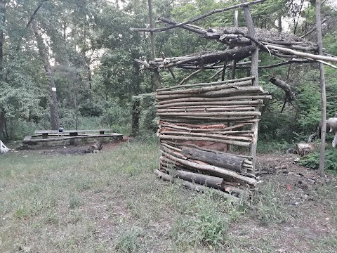 Беседки в лесу "Сосенки"