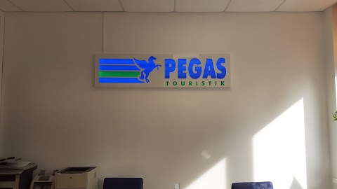 Туристична агенція Pegas Touristik