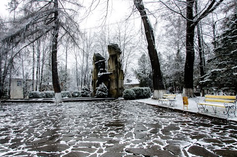 Пам'ятник партизанам-ковпаківцям