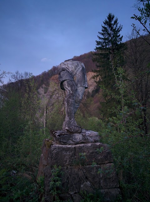 Пам'ятник футболісту