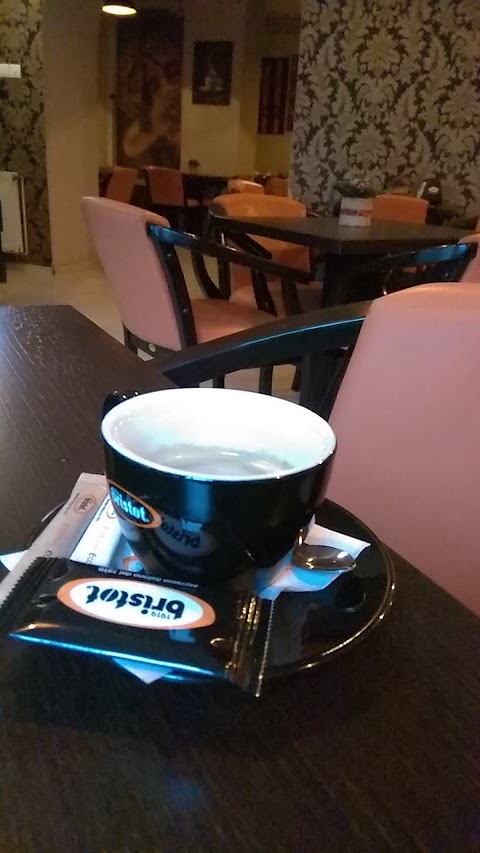 Cafe Tabac