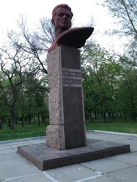 Пам'ятник Миколі Суботі