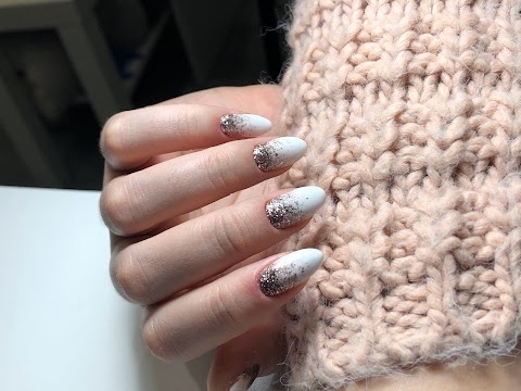 Crystal nails