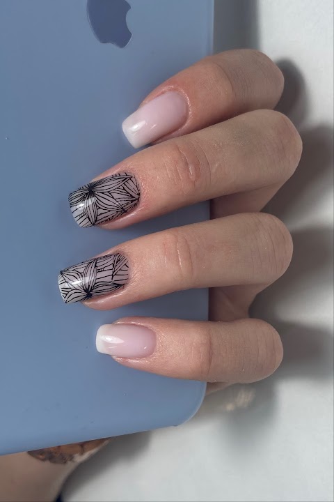 Golubkova nails