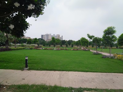 photo of Emerald Plaza