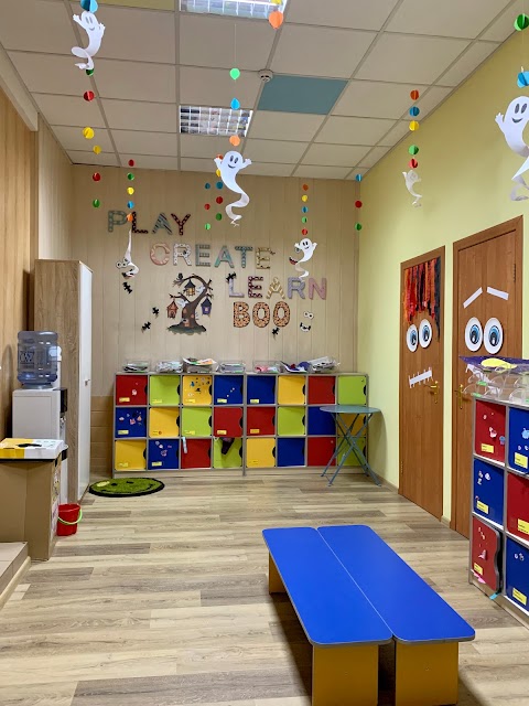 Дитячий клуб "Playroom"