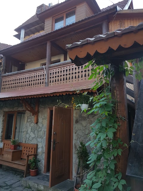 Cottage Lisovychok