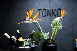 Tonko Salon Gallery