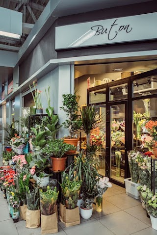 Buton flower shop ТЦ Novus магазин цветов Киев