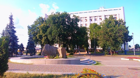 Пам'ятник Героям України