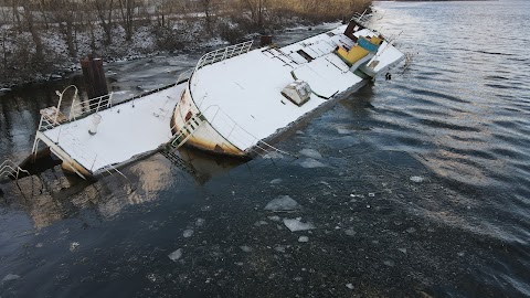 Корабель, що затонув, "Капітан Остапенко"