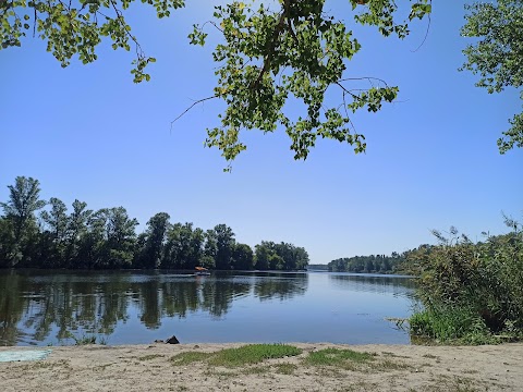 Прирічковий парк