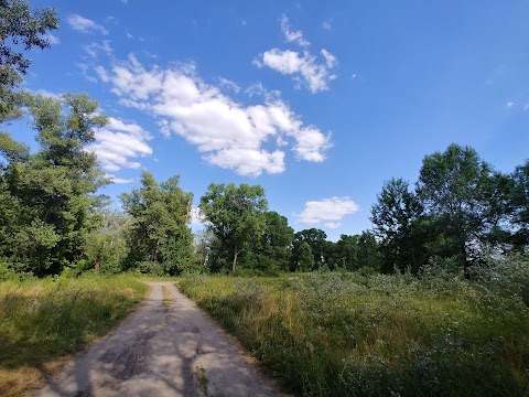 Прирічковий парк