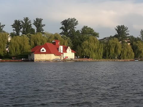 Прокат човнів і катамаранів