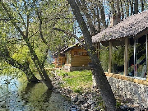 Заміський комплекс відпочинку "Паланка"