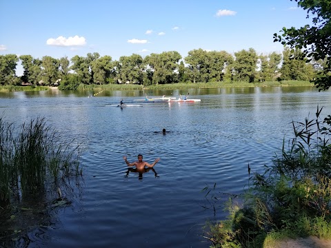 Прирічковий парк