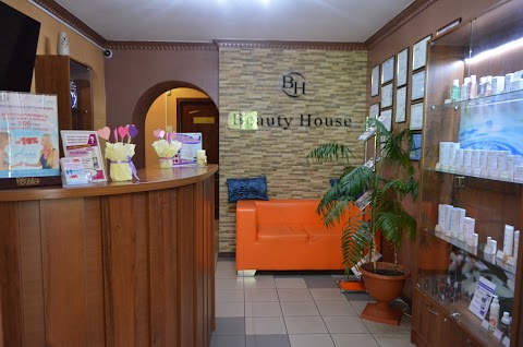 BEAUTY HOUSE