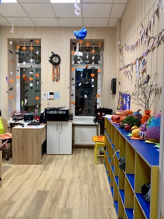 Дитячий клуб "Playroom"